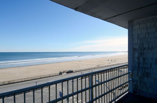 Ocean Front King Photo 3