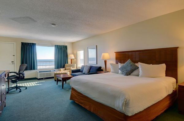 Ocean Front King Photo 1