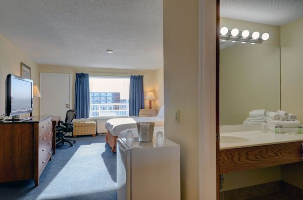 Partial Ocean View Double Photo 4